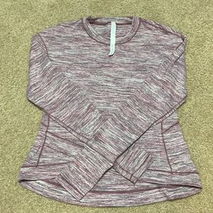 Women’s Lululemon Sz L close to crossing L/S shirt